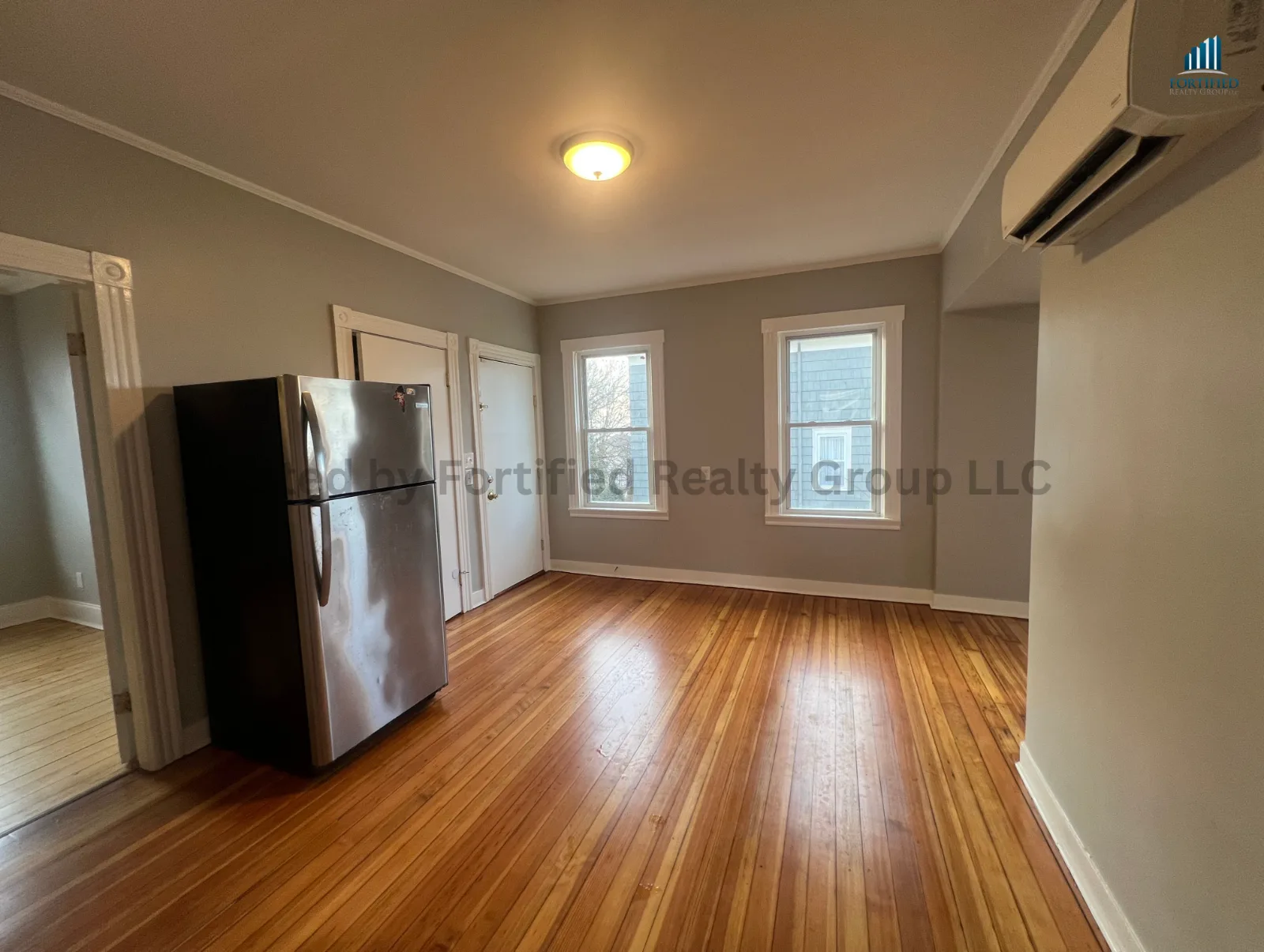Dining — 265 Middle St #2, Fall River MA