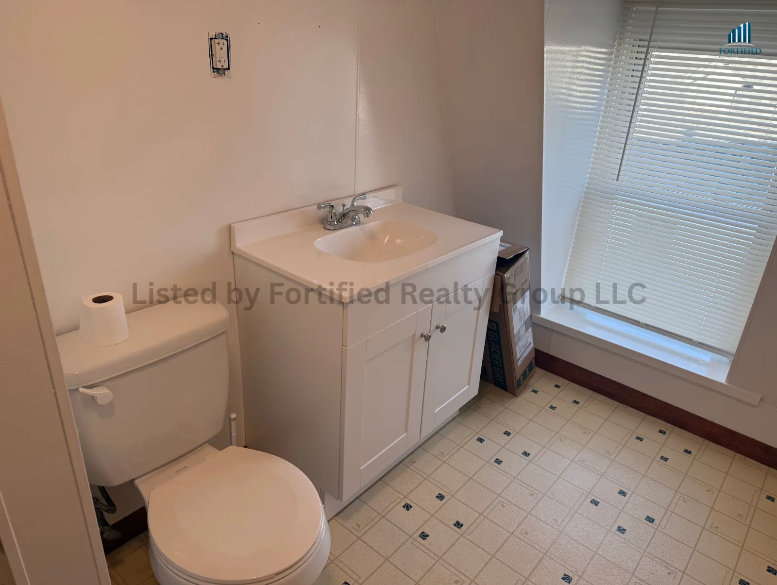 Bathroom — 825 Plymouth Ave #3, Fall River MA