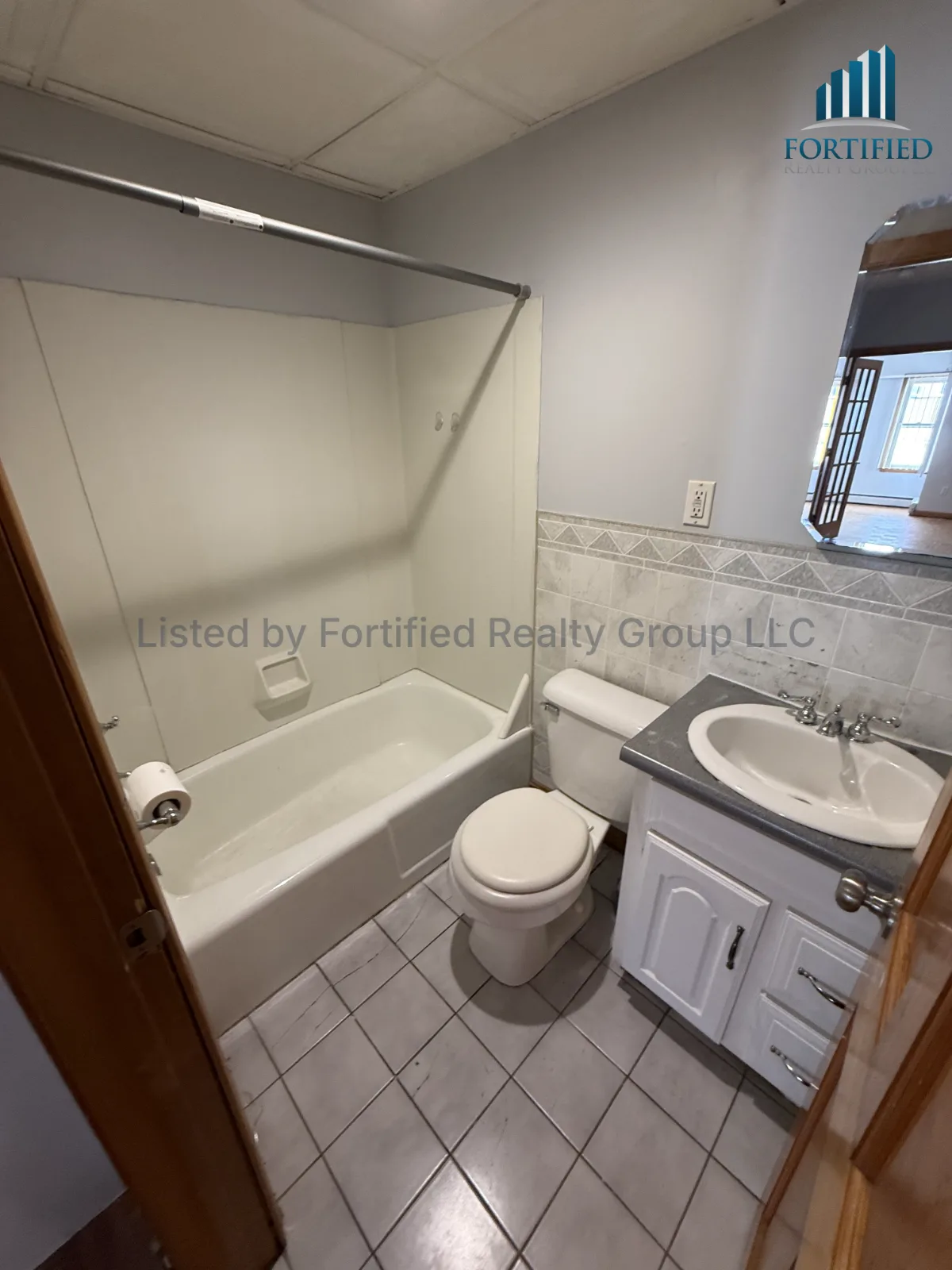 Bathroom — 46 Pitman St #Unit 2F, Fall River MA