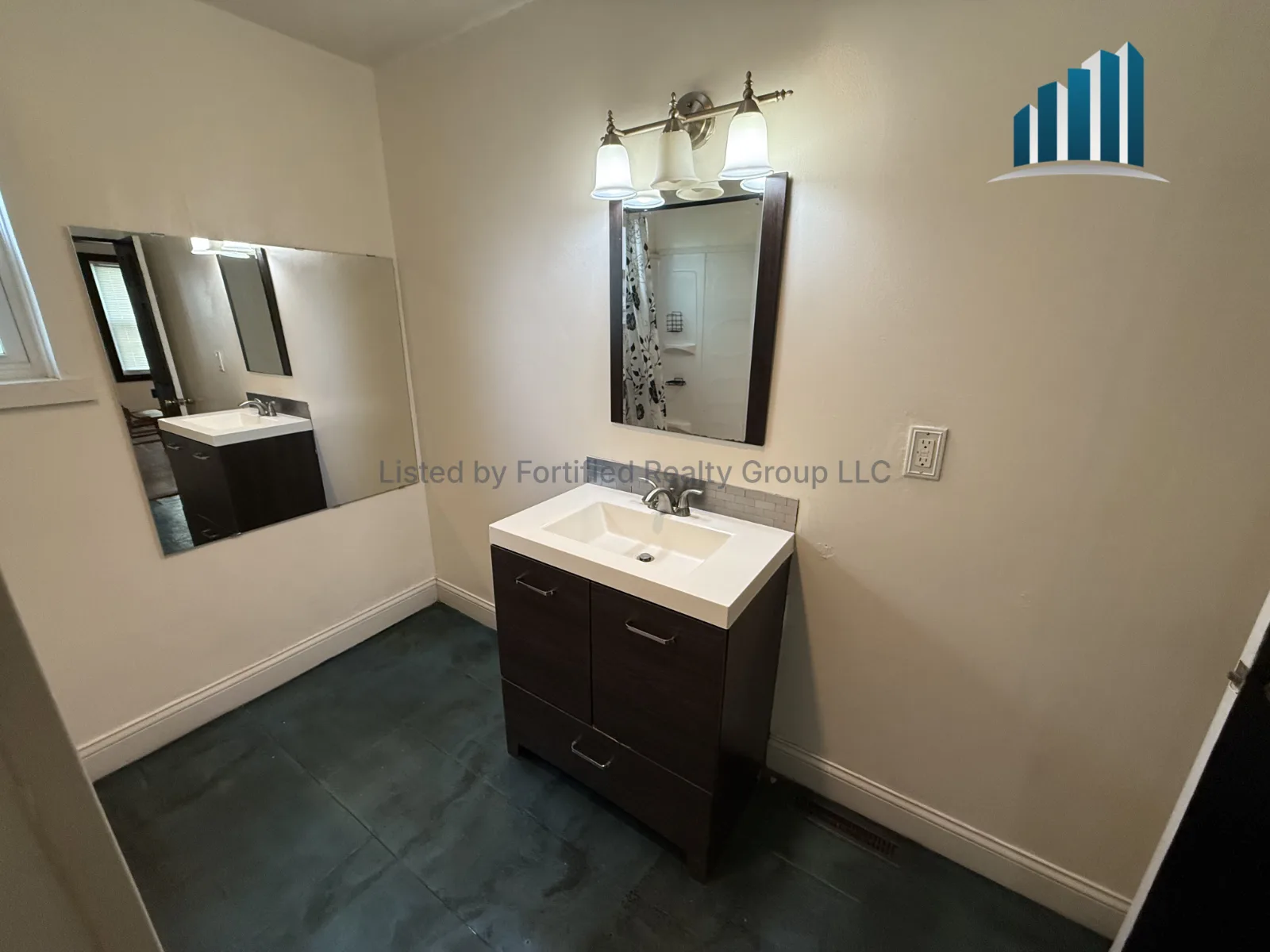 Bathroom — 294 Cambridge St #1, Fall River MA